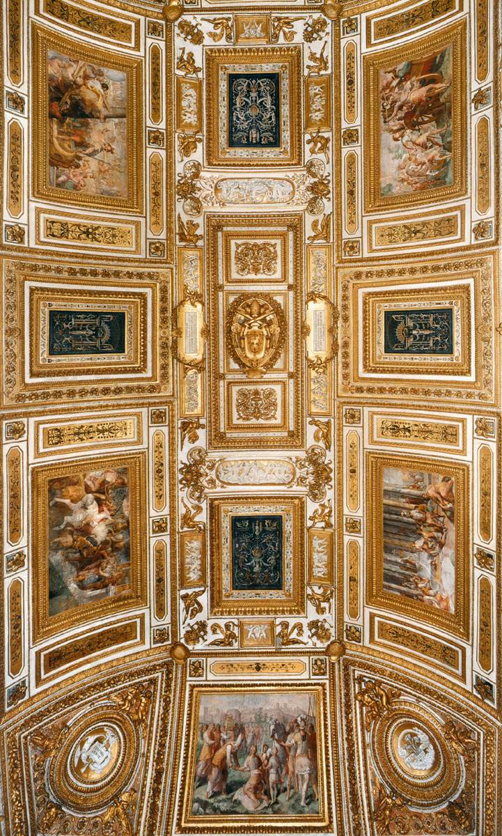 Vue de la voûte du plafond