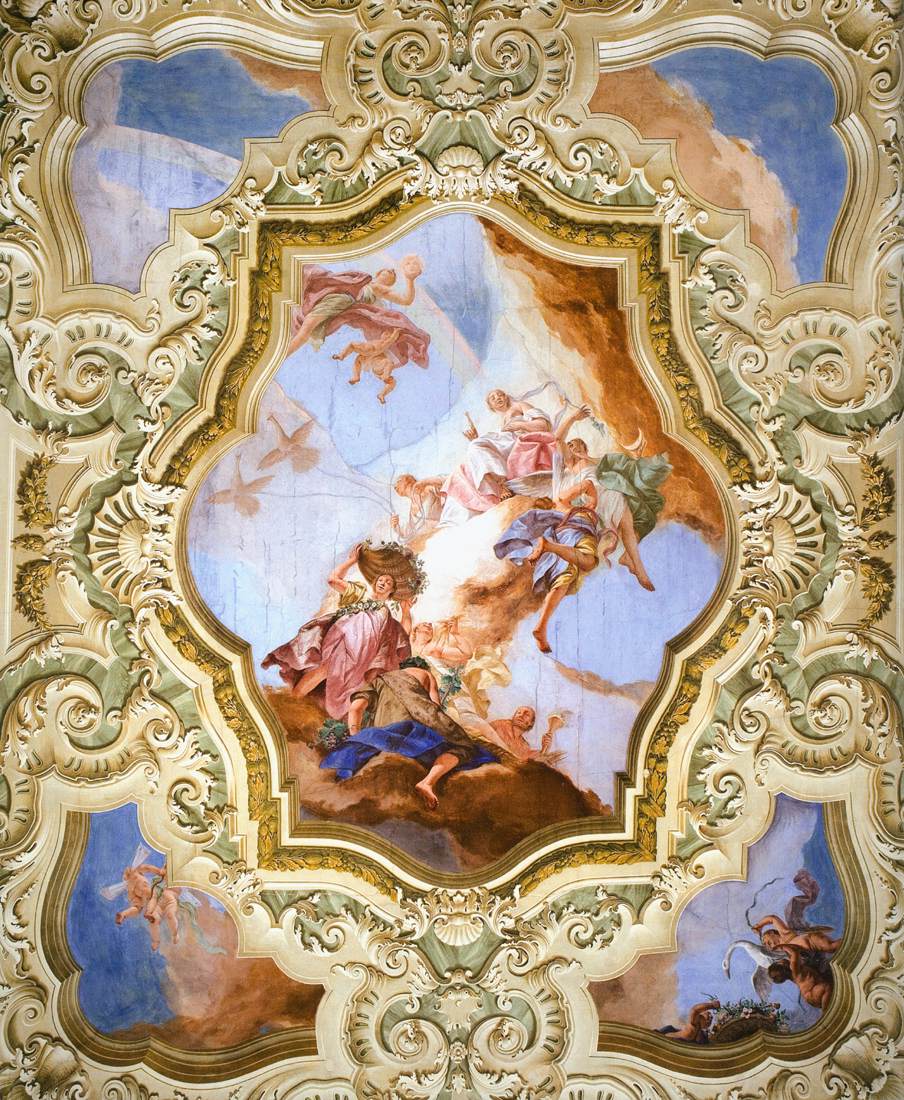 Vue du plafond de la salle de bal
