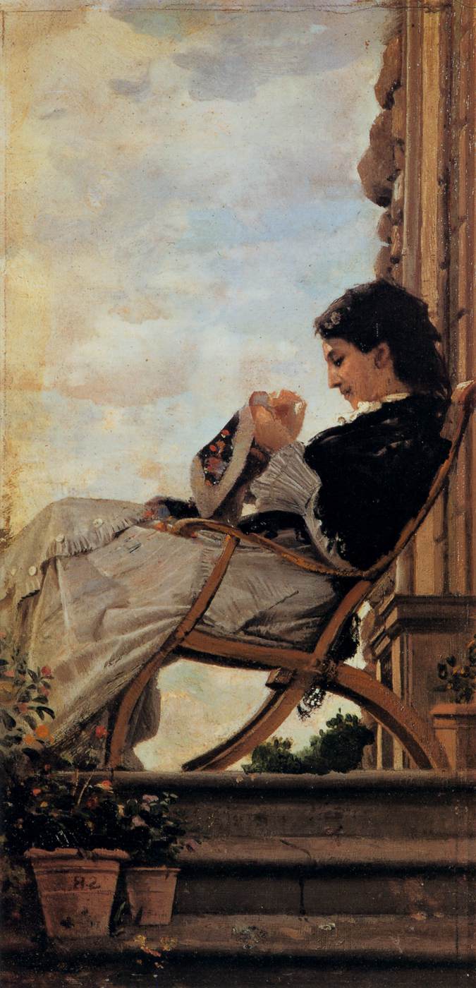 Femme cousant sur la terrasse