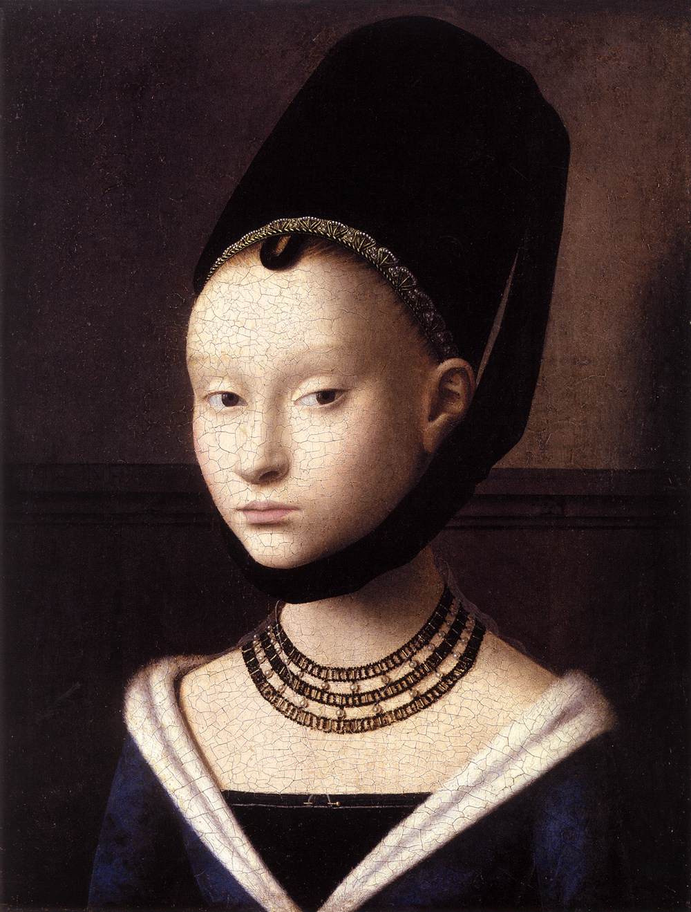 Femme relevant ses cheveux