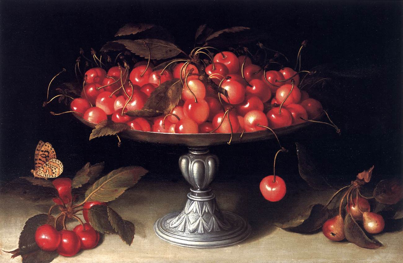 Cerises dans un compotier en argent