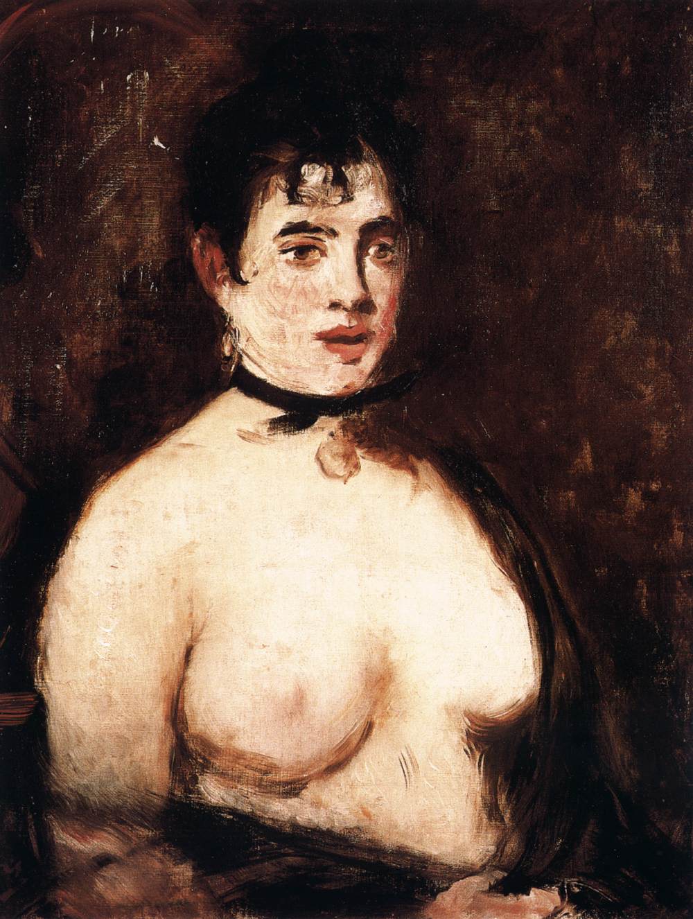 Brune aux seins nus