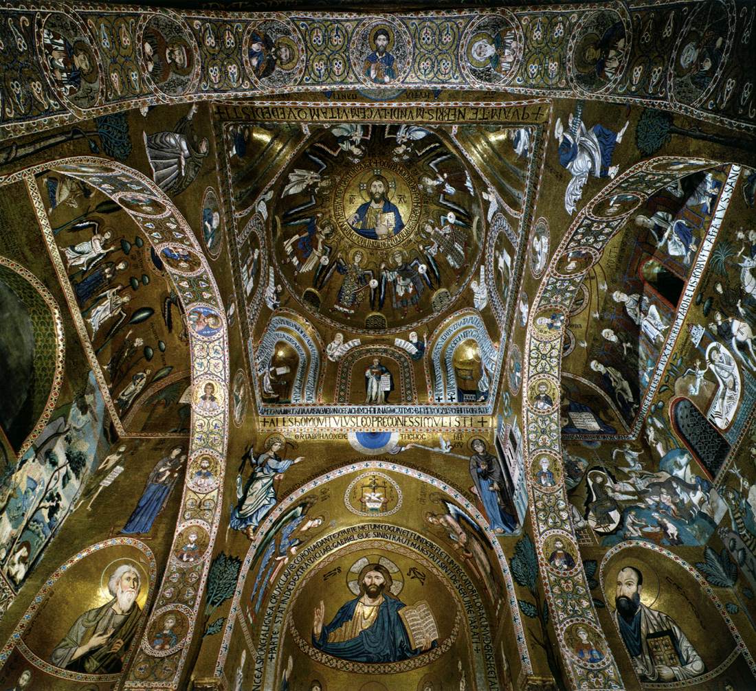 Vue du sanctuaire sur la croisée et l'abside principale